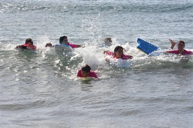 Campus de verano en playa de Melenara