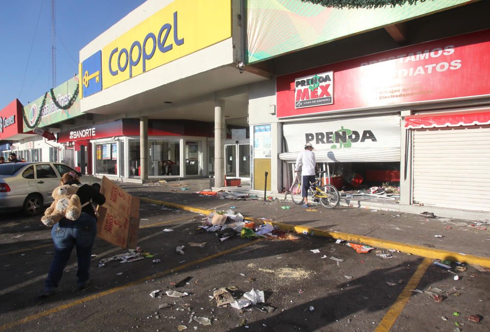 Tres muertos y más de 600 detenidos han dejado por ahora las protestas iniciadas hace cinco días en México por el alza de los combustibles, en las que el descontento ha dado paso a saqueos.