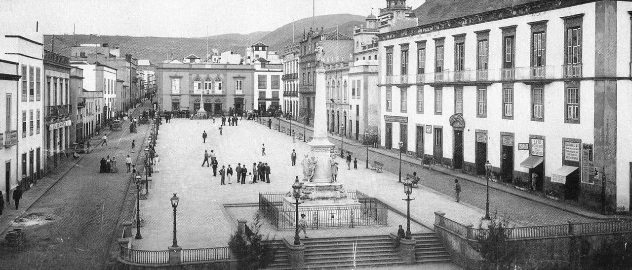 Plaza La Candelaria, en una imagen del año 1892.