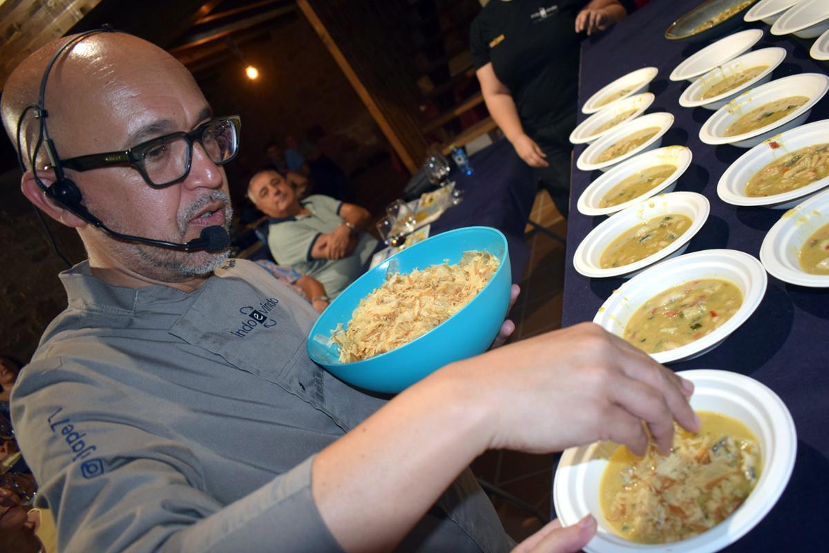 La preparación de curry de anguila.