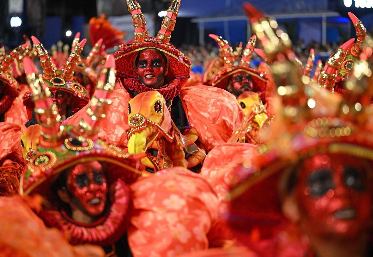 El Carnaval de Brasil festeja el fin de la era Bolsonaro