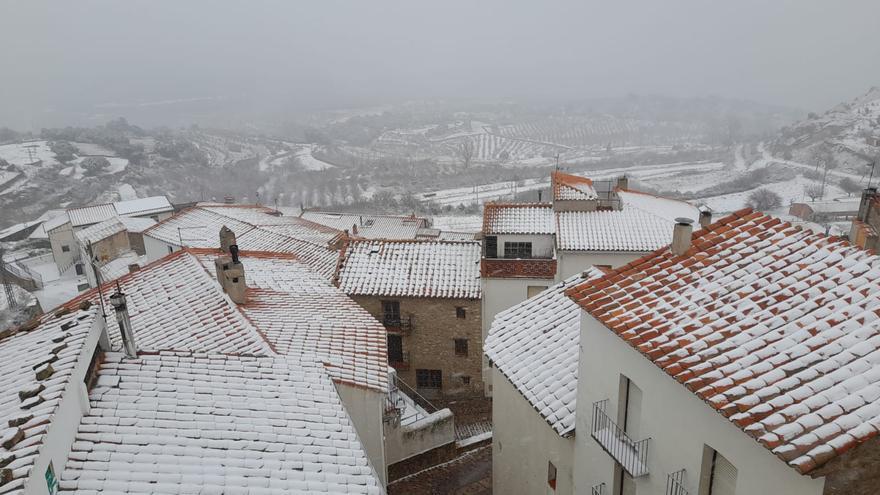 Vídeo: Llega la nieve a Castellón