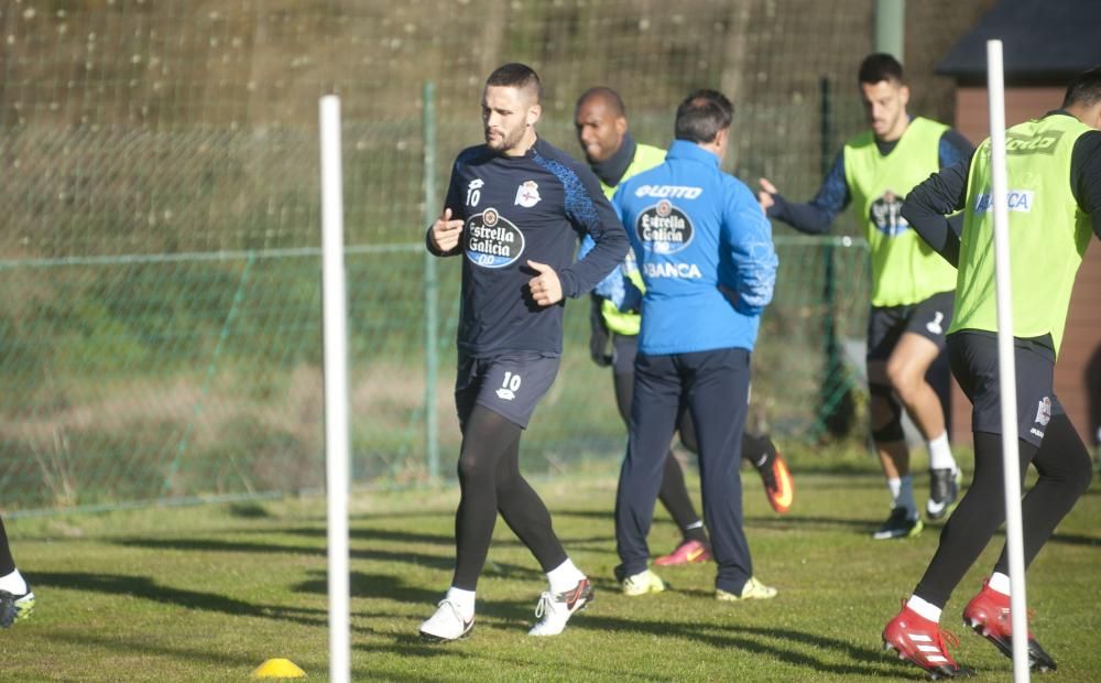 En la convocatoria para el partido ha entrado Andone, a quien se dio descanso ayer por unas molestias. También Babel después de recibir el alta médica.