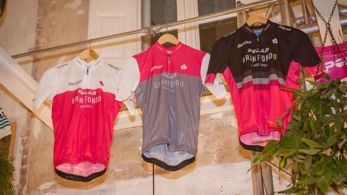 Los tres maillots presentados por la organización para la edición de 2019