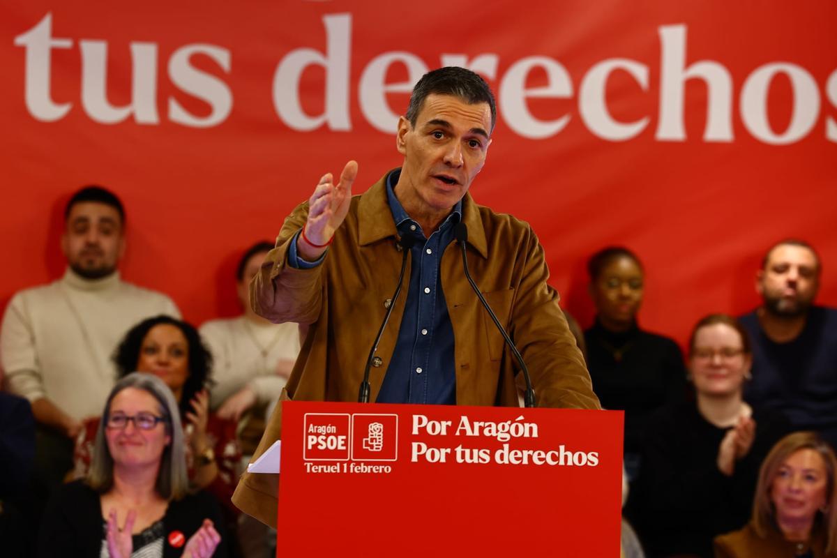 Pedro Sánchez junto a Pilar Alegría en el mitin central del PSOE en Teruel. Pedro Sánchez junto a Pilar Alegría en el mitin central del PSOE en Teruel.