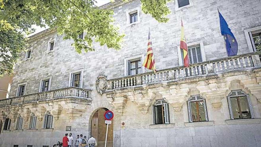 Siete años de cárcel por abusar de su hija y pegarle con un cinturón en Sóller