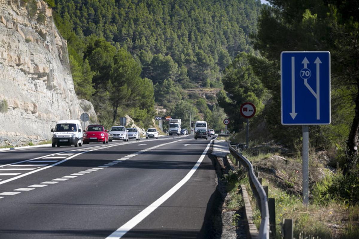 La carretera C-55, passat el túnel de Bogunya, en direcció a Manresa.