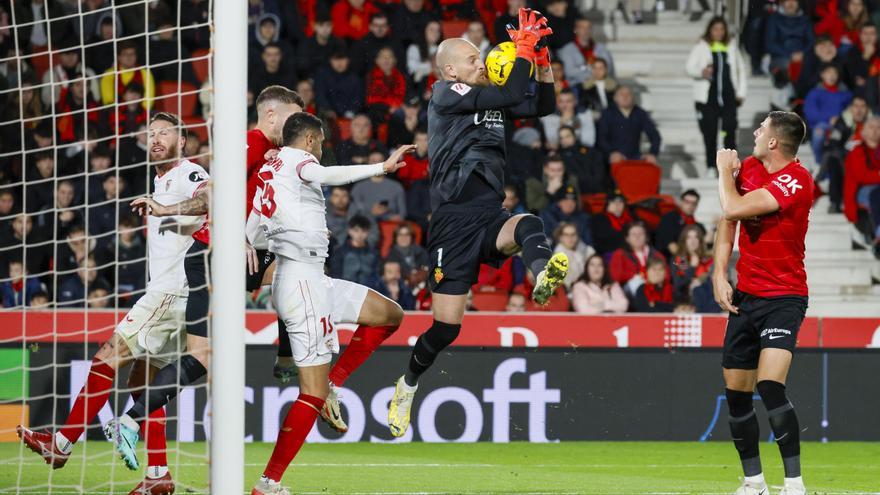 Un gigantesco Rajkovic da al Mallorca su primera victoria en Son Moix