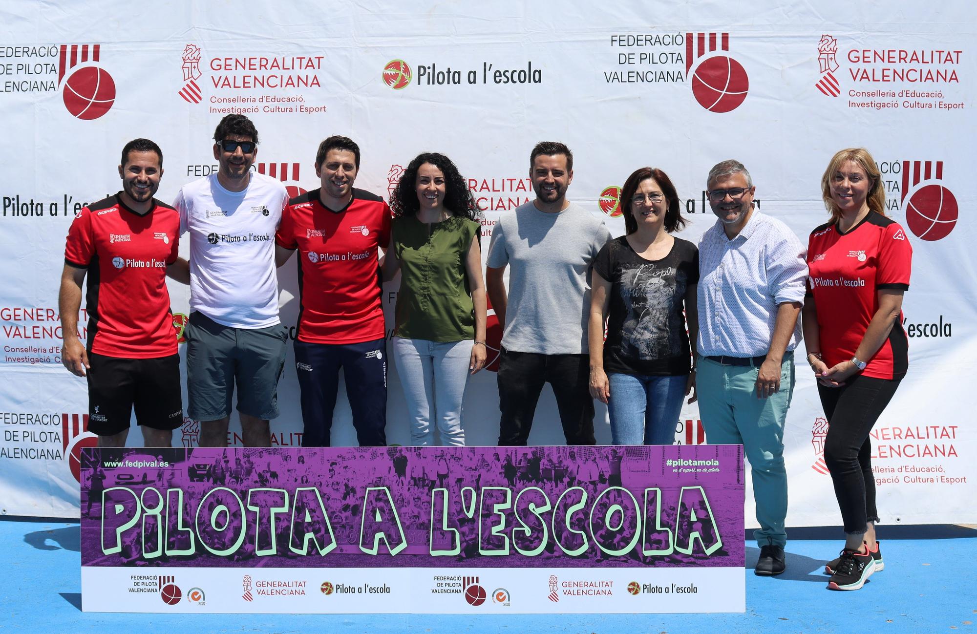 Trobada de Pilota a l'Escola en Tavernes de la Valldigna