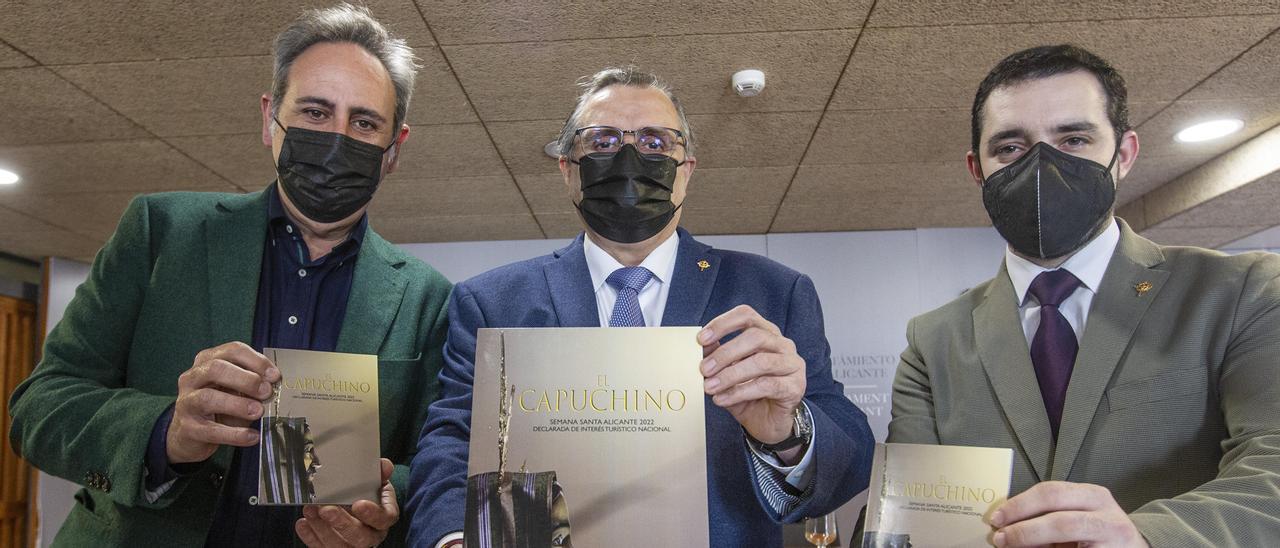 Jiménez, Llopis y Ruiz durante la presentación de &quot;El Capuchino&quot; este miércoles