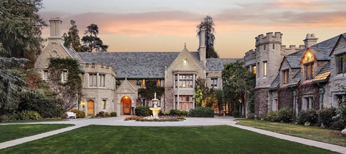 La icónica mansión Playboy.