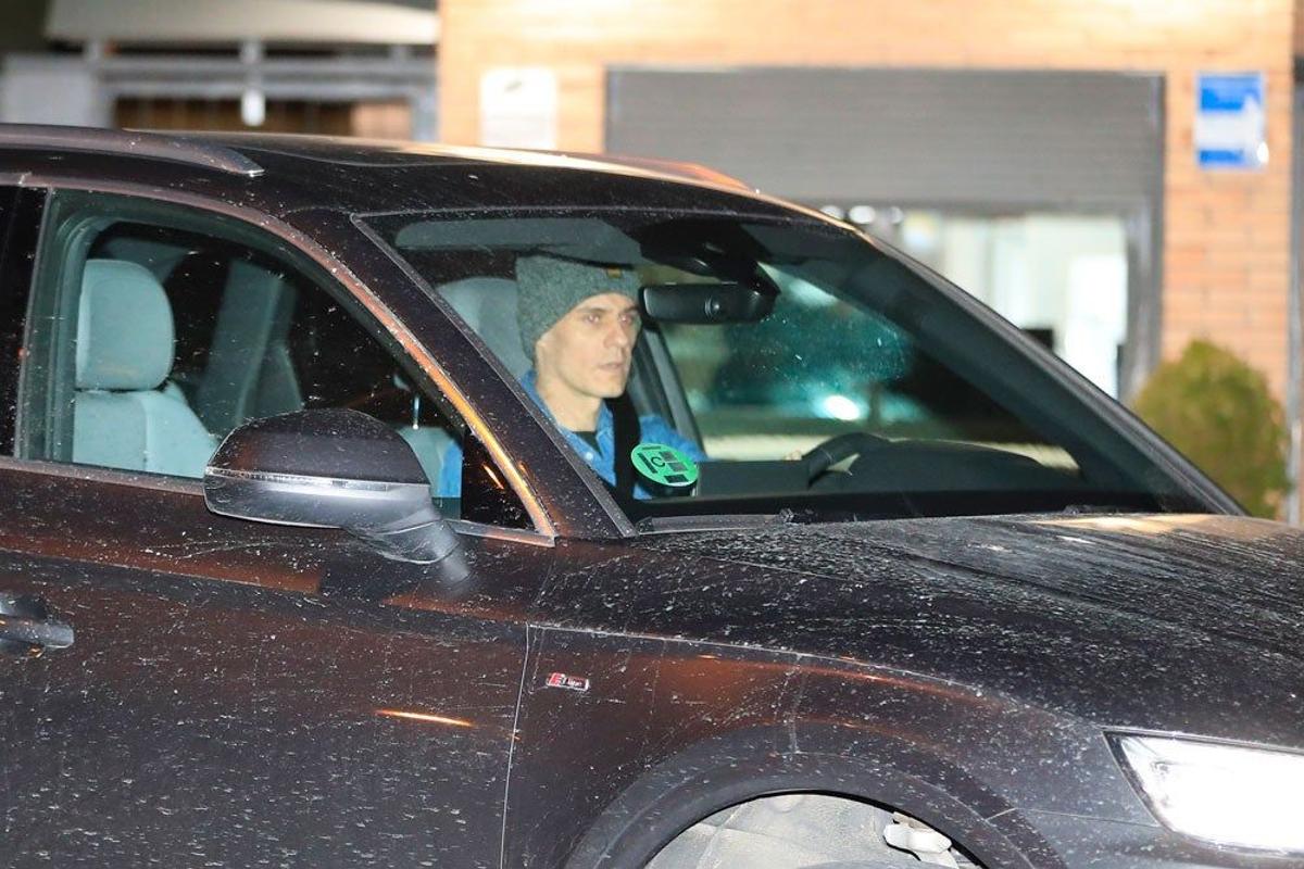 Christian Galvez saliendo de casa de Patricia Pardo