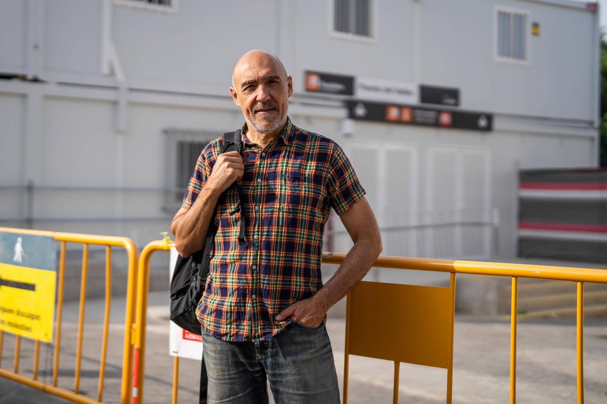 Francesc Quintana de 59 años, usuarios de la R3 de Parets del Vallès comentan el futuro del corte de vias