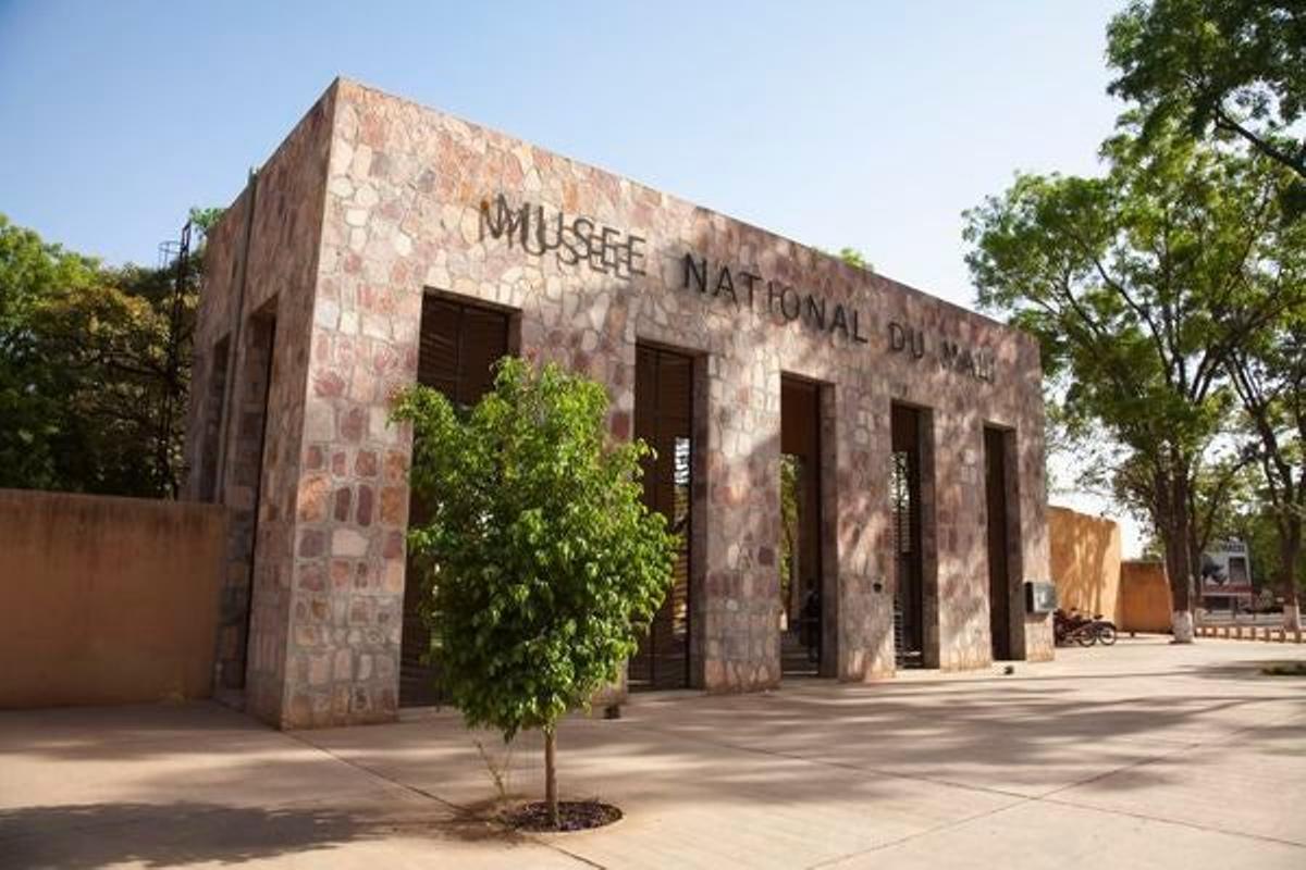 El Museo Nacional de Mali presenta exposiciones permanentes y temporales sobre la prehistoria del país