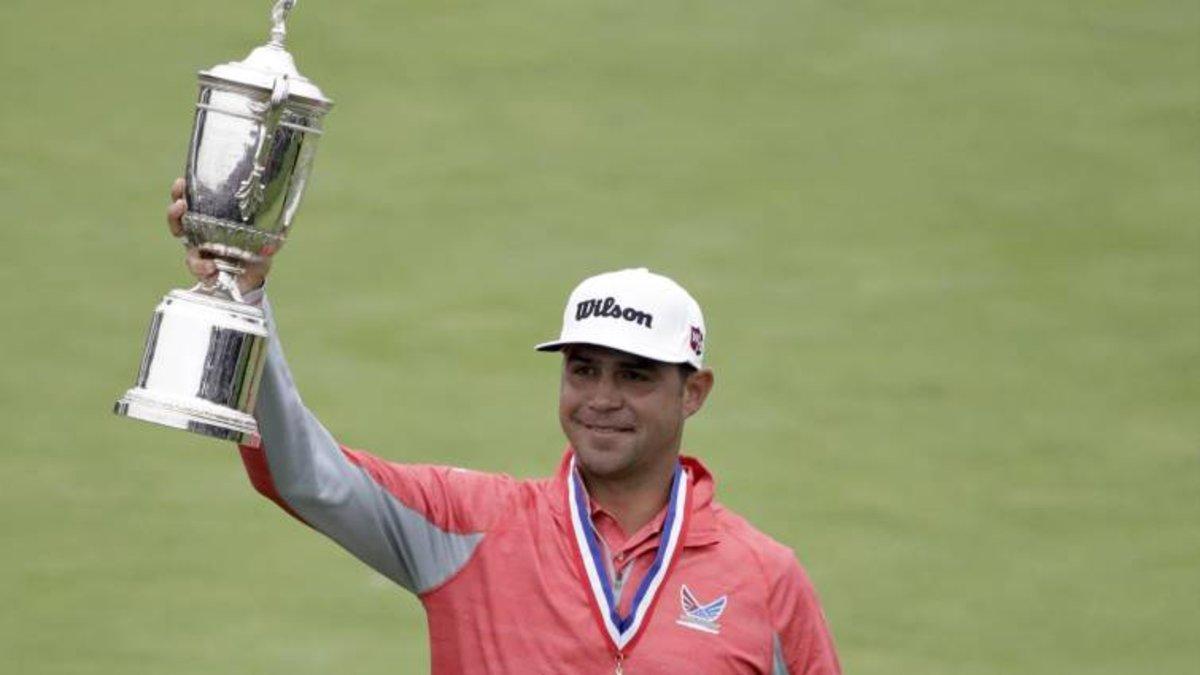 Gary Woodland celebra su triunfo en Pebble Beach