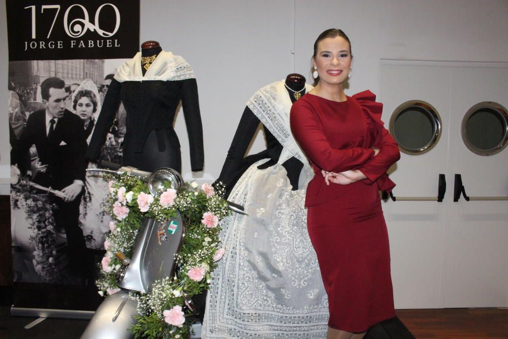 Presentación de los jubones negros de las falleras mayores y cortes 2020