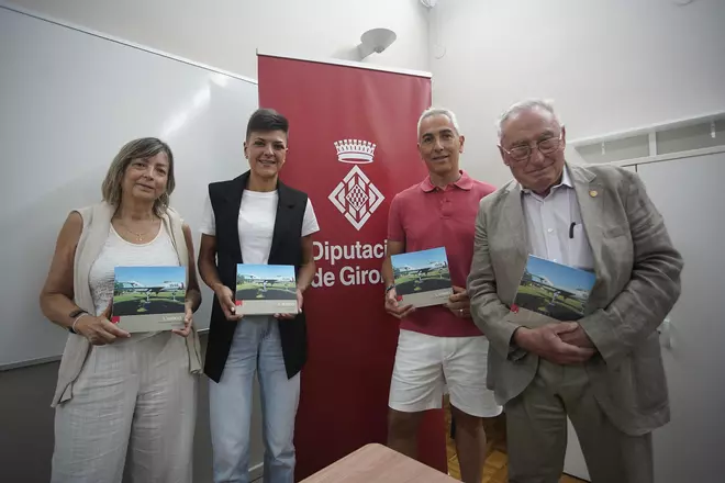 Les fotos de la presentació del llibre "L’aviació", un nou volum dels "Quaderns de la Revista de Girona"