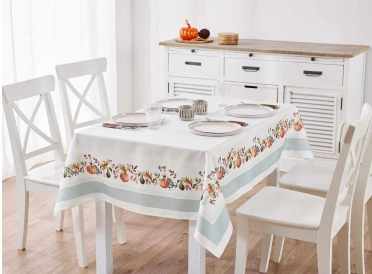 Mañana se esperan colas kilométricas en Lidl para conseguir el mantel de primavera para mesa de comedor más barato del mercado: por solo 3,99 euros