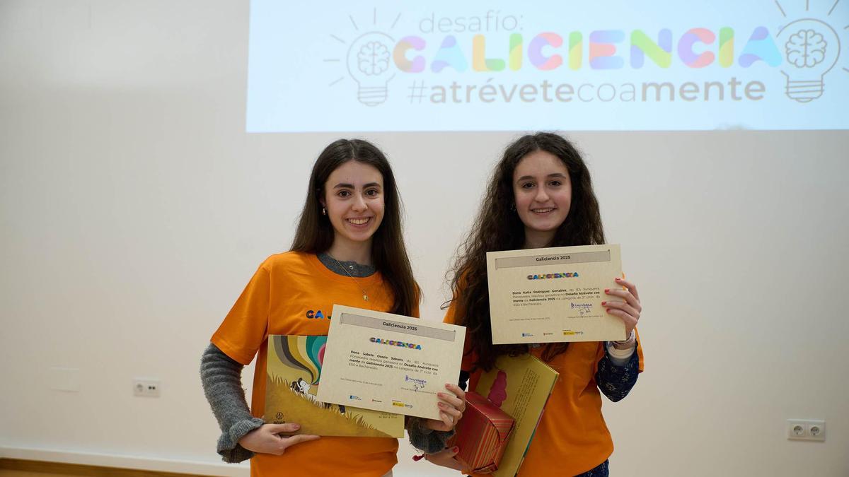 Las dos estudiantes de Pontevedra galardonadas en el Galiciencia.