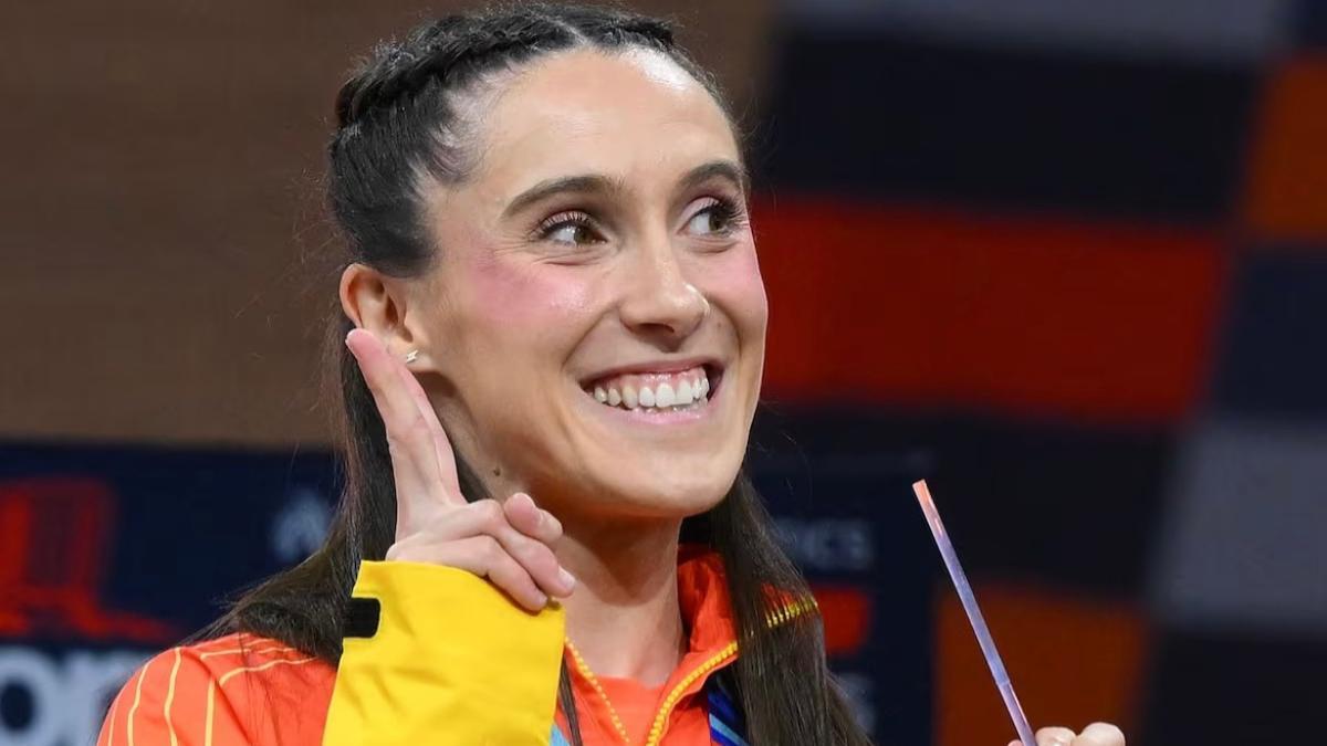 Paula Sevilla, en el podio del Europeo de Apeldoorn