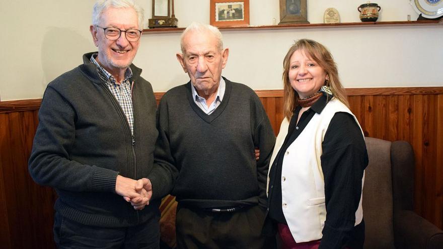 Bello Maneiro visitó ayer al centenario José Pereira Comparada. | FDV