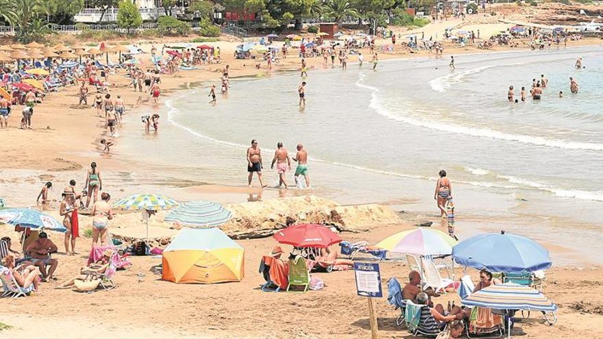 Alcalà reclama ayuda para afrontar el incidente en la playa Las Fuentes