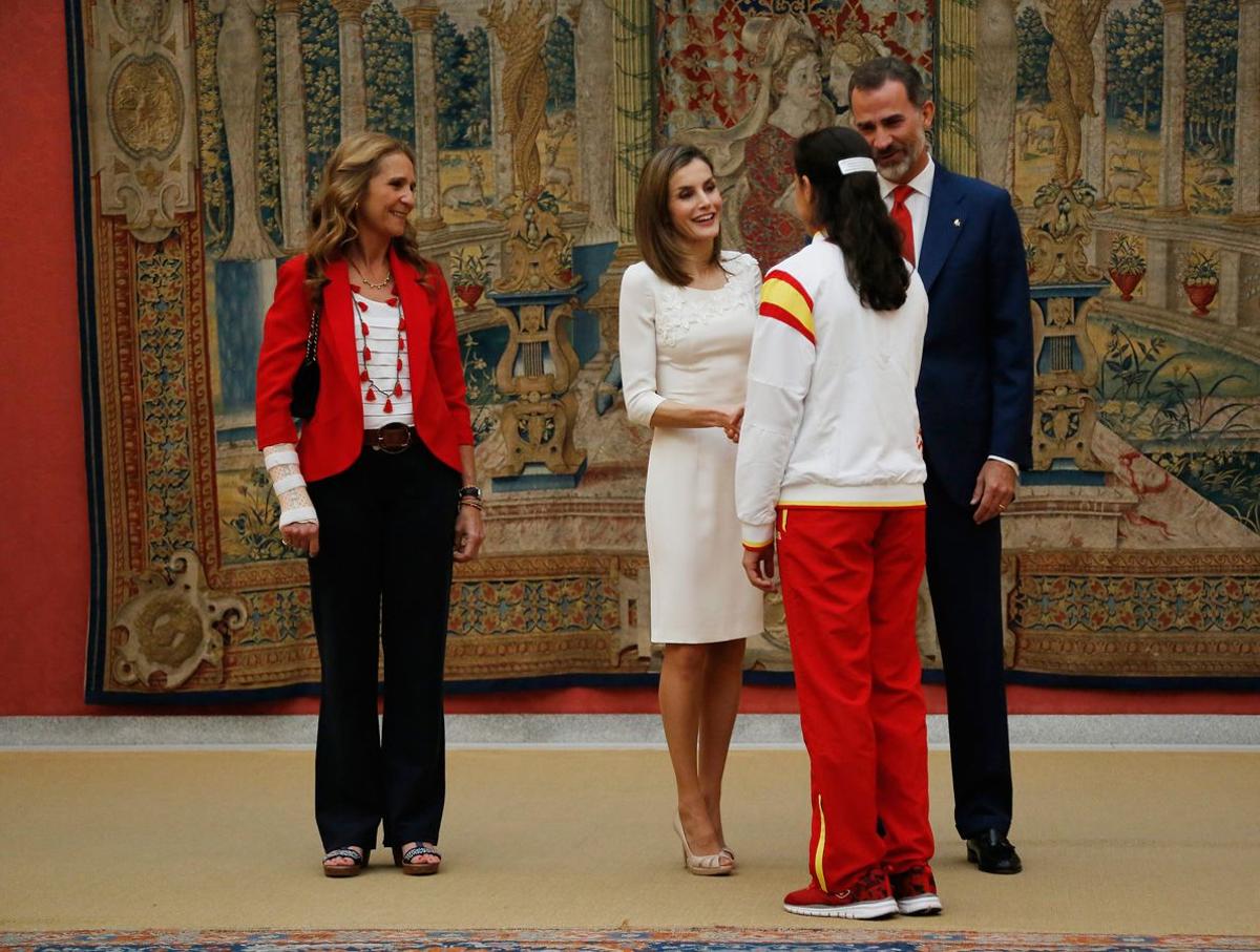 Letizia Ortiz con vestido blanco de Felipe Varela