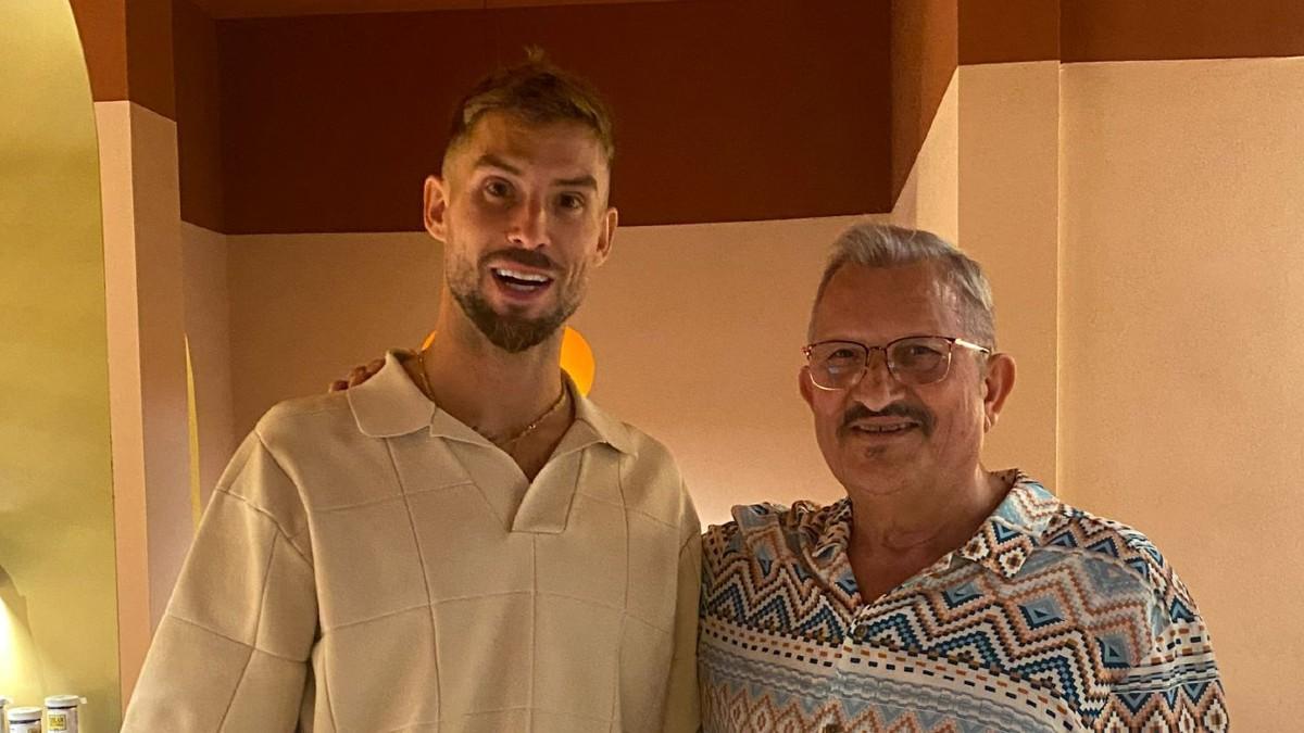 Iñigo Martínez con Francisco Serrano, creador del restaruante La Bonaigua