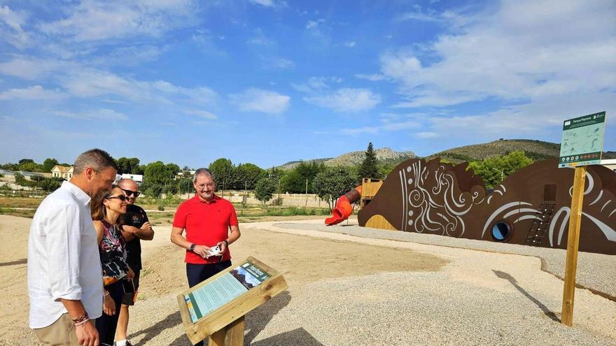 El Parque Mayrena estrena un área infantil inspirada en la leyenda caravaqueña del Gigante Tomir