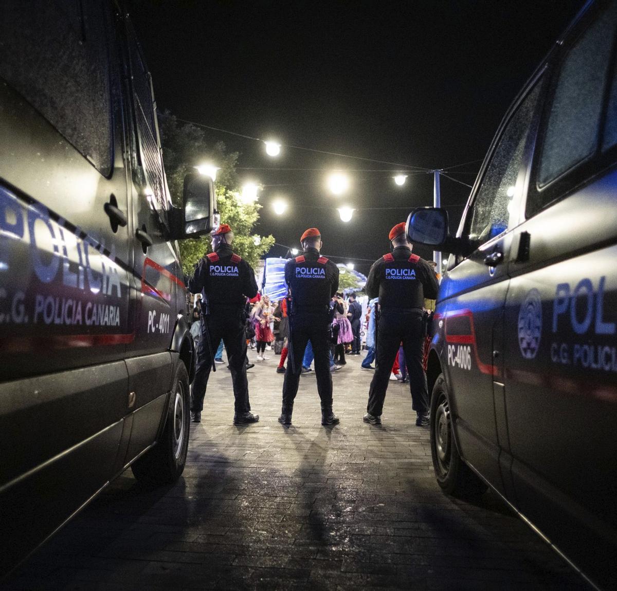 El GROPE entrena técnicas de entrada, control de multitudes y situaciones críticas. |  | LP/DLP