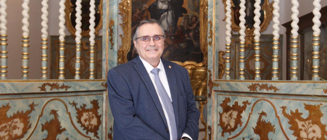 Alfredo Llopis, este miércoles en el Salón Azul del Ayuntamiento de Alicante