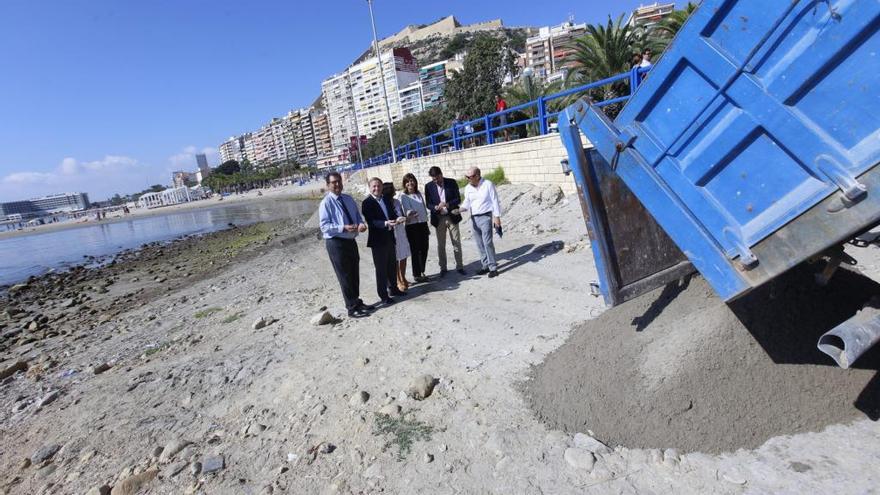 Las autoridades en el inicio de las obras de regeneración del Cocó