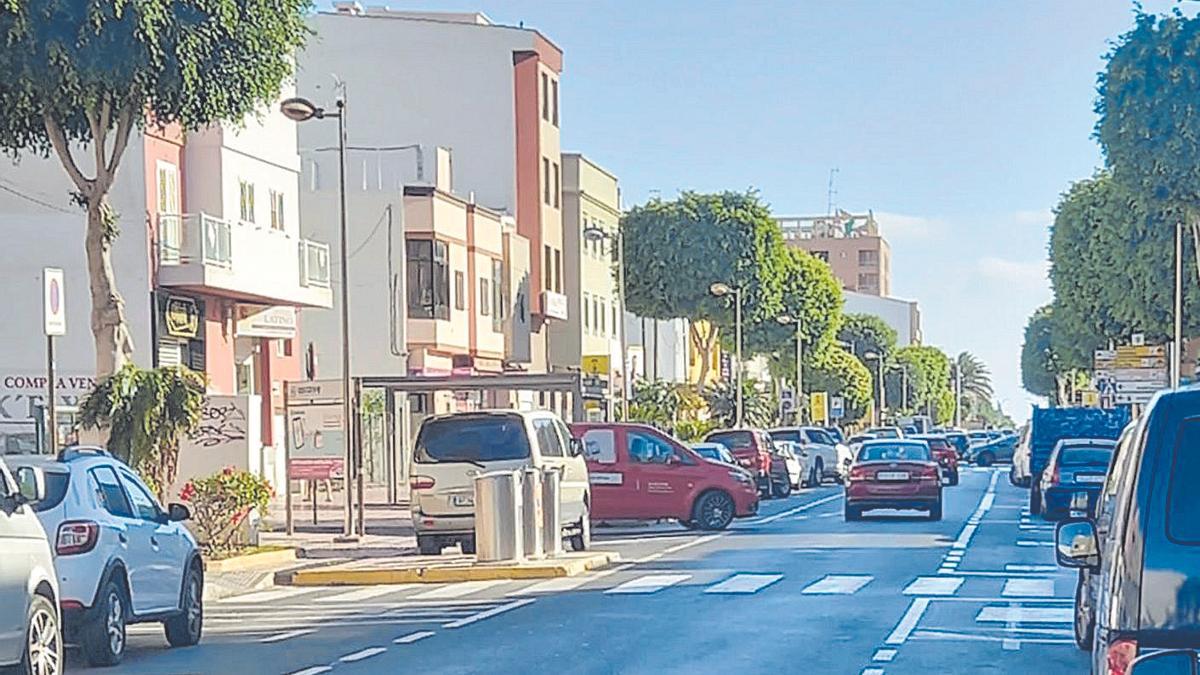 La avenida de Canarias, en el Doctoral, con el edificio del centro comercial  La Ciel -al fondo-, el pasado jueves.