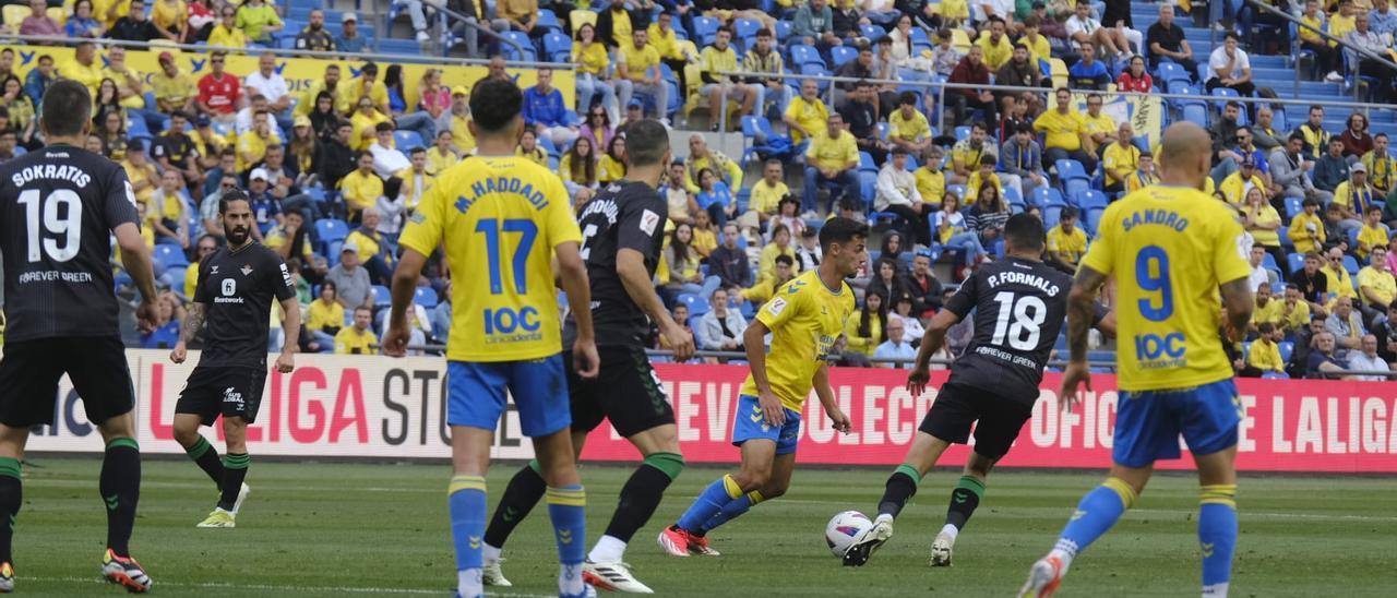 UD Las Palmas-Real Betis: Un punto que suma y otro que falta (2-2)