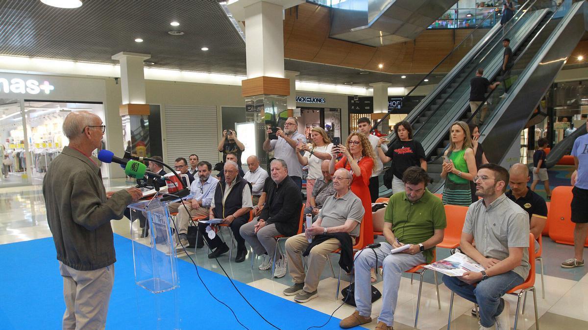 Felipe Ferreiro, presidente de Cruz Roja en la provincia, durante la presentación de la campaña.