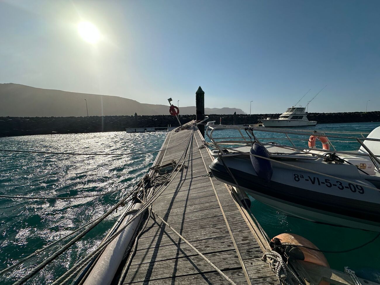 Destrozos en el Puerto de Caleta del Sebo, en La Graciosa, tras el paso de la borrasca Dorothea