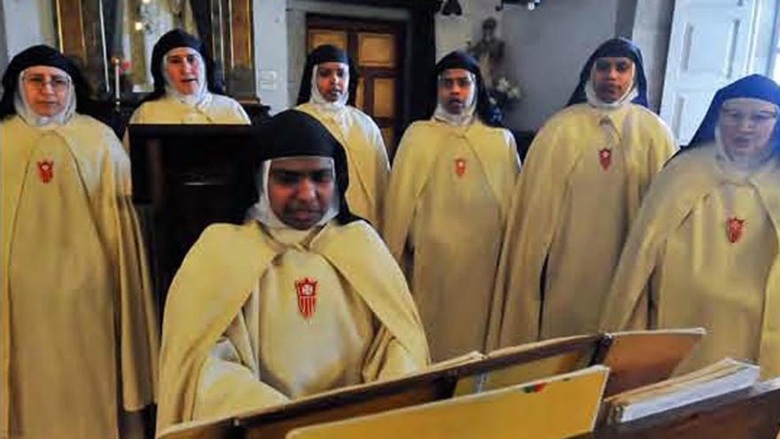 Monjas mercedarias en su convento compostelano, en una imagen de la revista Barca de Santiago, que edita el Arzobispado.