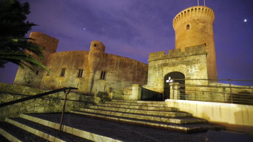 Cort aprueba el proyecto que permitirá que el castillo de Bellver cambie de color