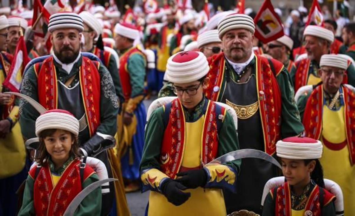 Villena muestra su fervor festero a La Morenica