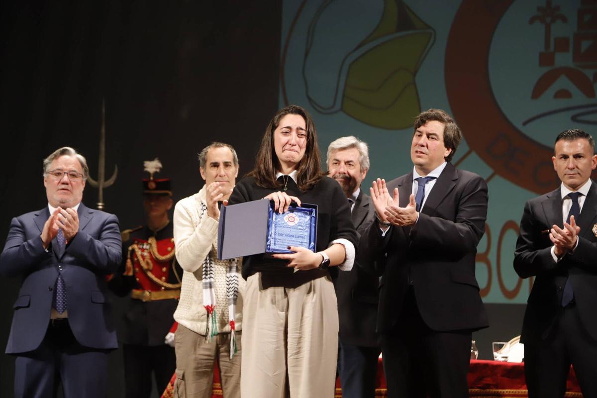 El Ayuntamiento distingue a los mejores efectivos y reconoce a los jubilados en el día del patrón