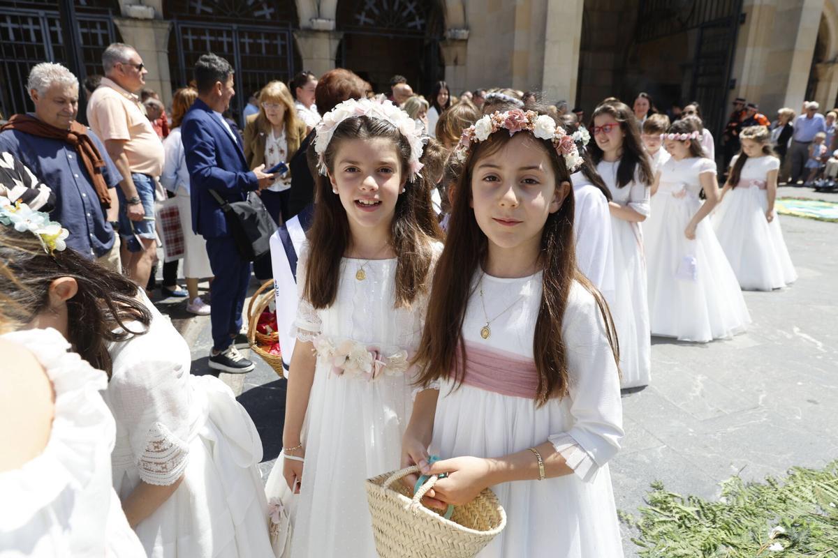 En imágenes: Gijón se anima con el Corpus Christi en plena fiebre por León XIV En imágenes: Gijón se anima con el Corpus Christi en plena fiebre por León XIV
