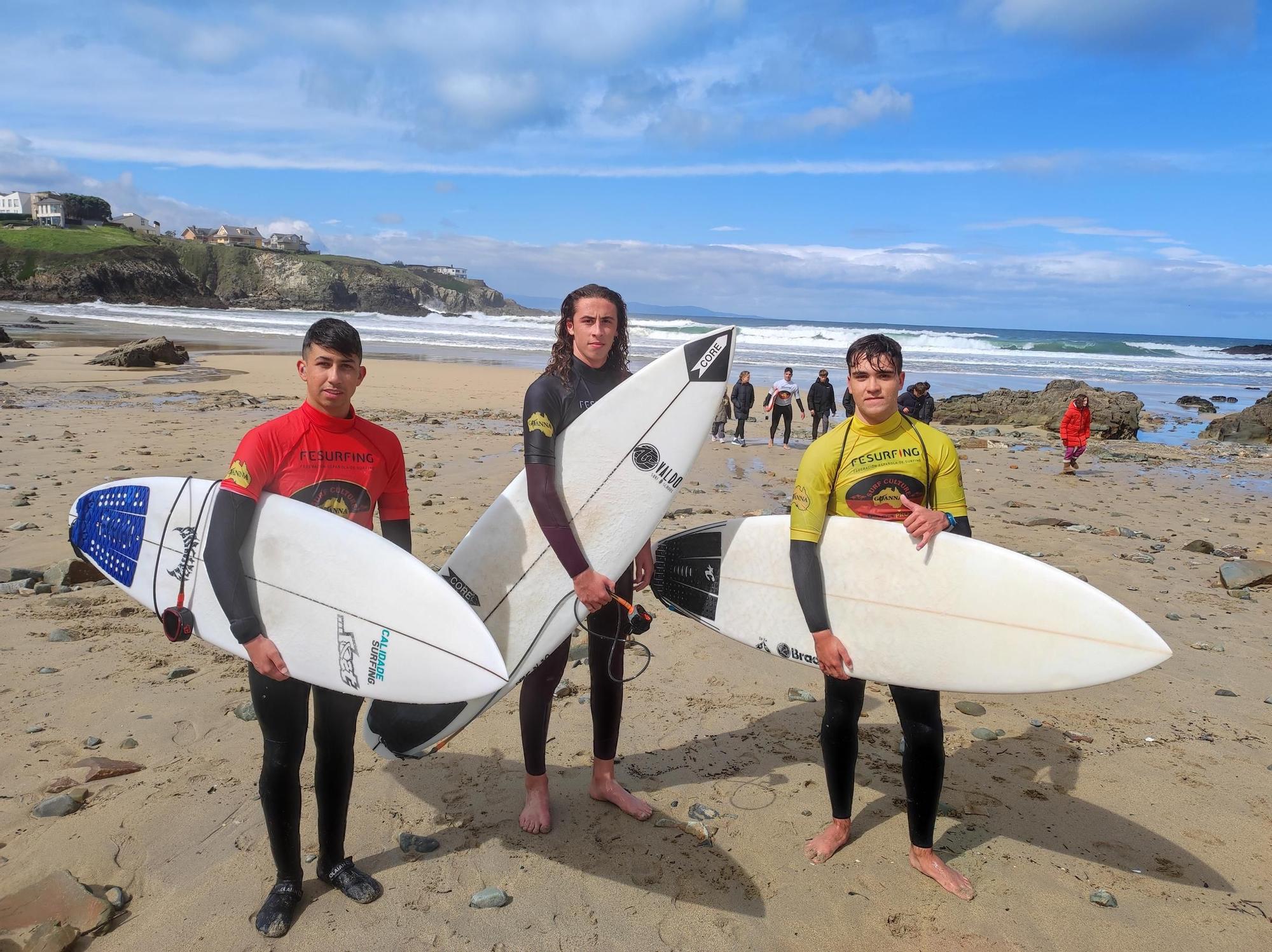 En imágenes: Tapia disfruta de su campeonato de surf