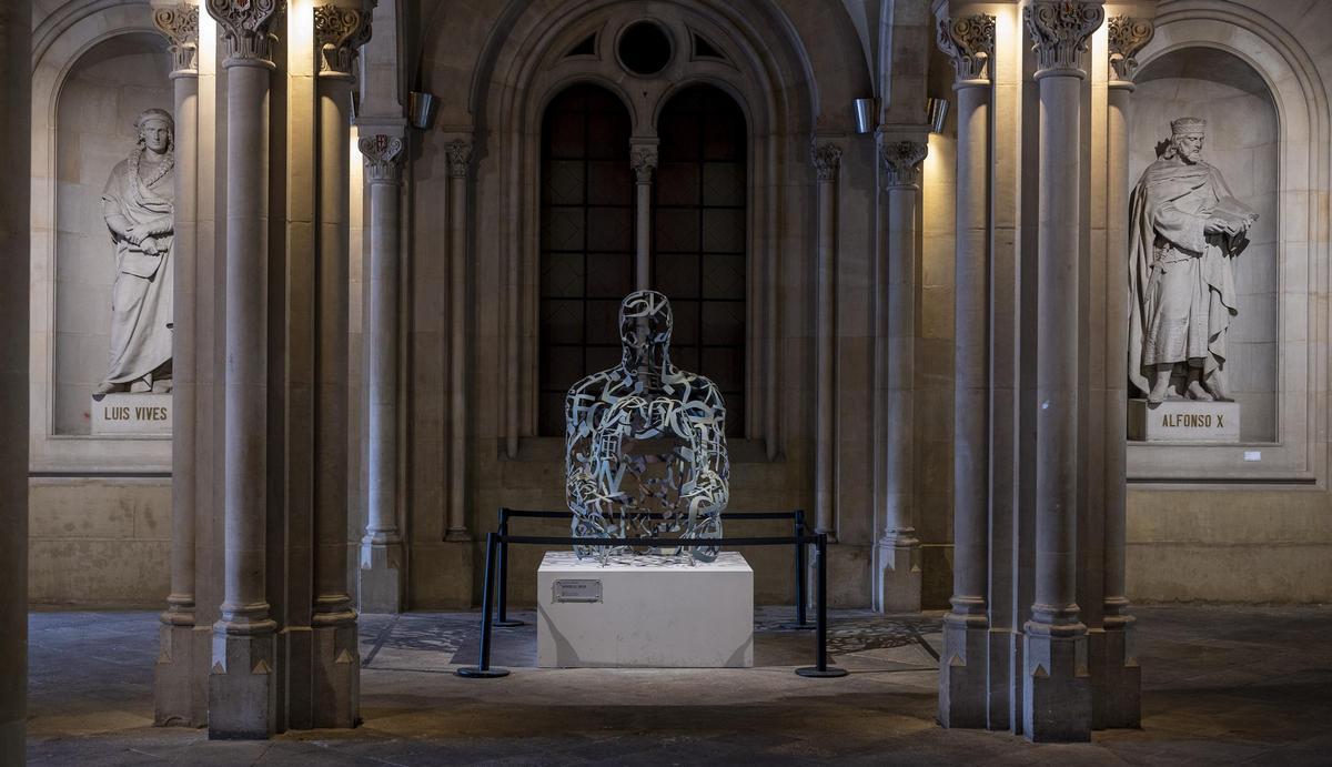 Imagen de la archivo de la UB, cuando acogió una exposición de Jaume Plensa.