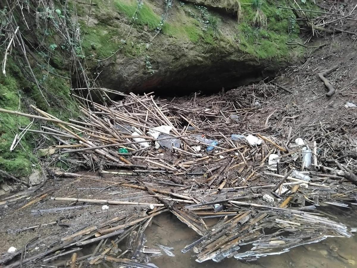 Estado del Avenc de la Donzella.