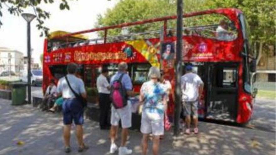 Der Touristenbus in Palma feiert 20. Geburtstag