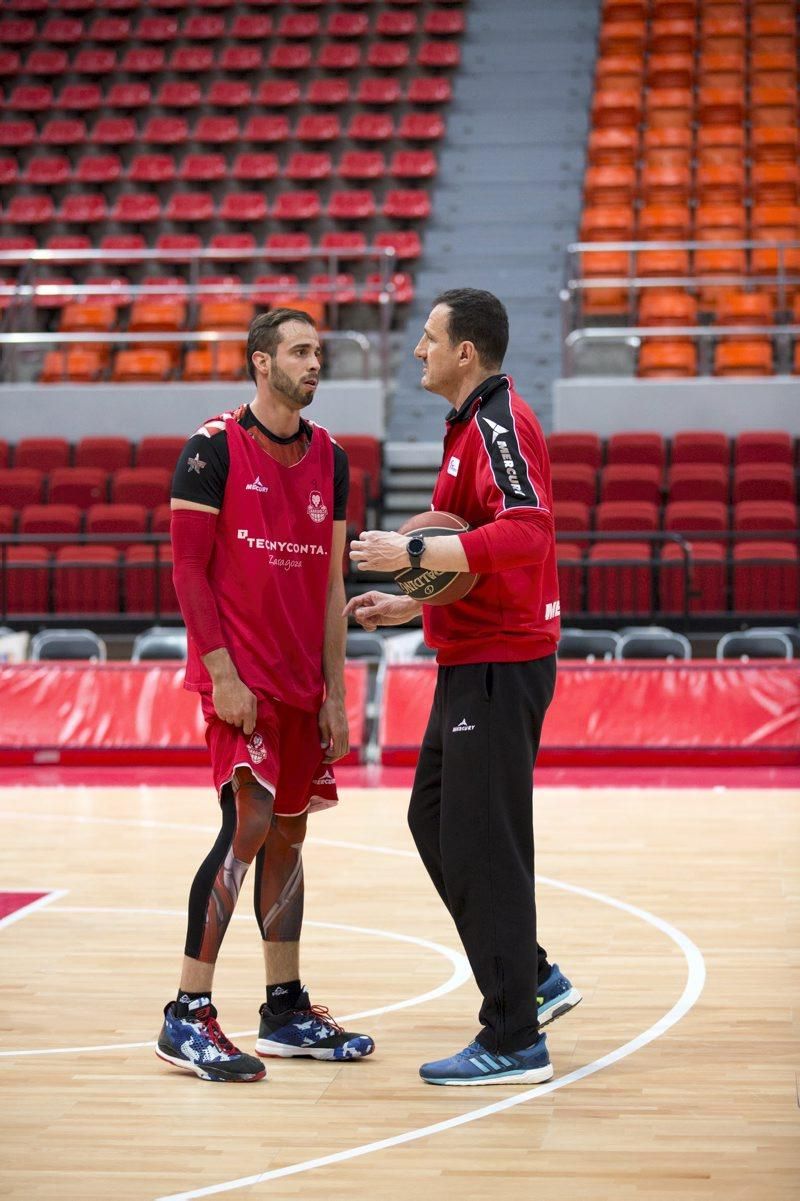 Entrenamiento a puerta abierta del Tecnyconta Zaragoza