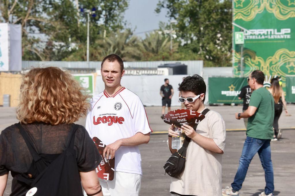Llegada de los primeros asistentes al Warm Up 2025 (viernes)