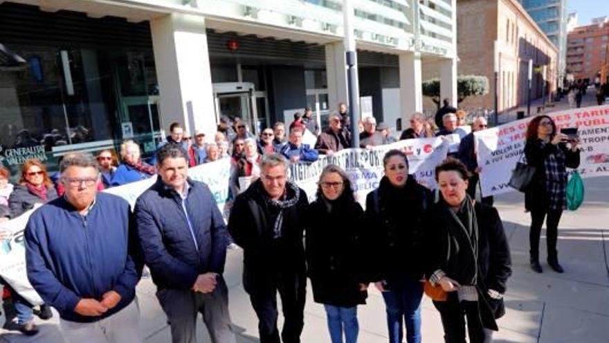 Protesta celebrada el pasado noviembre por la Plataforma frente a la conselleria.