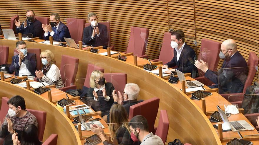 Toman posesión dos nuevos diputados autonómicos en las Corts Valencianes