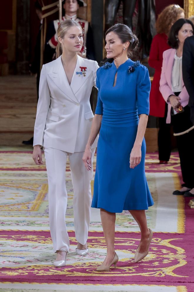 La princesa Leonor y la reina Letizia en la jura de Constitución de la heredera.